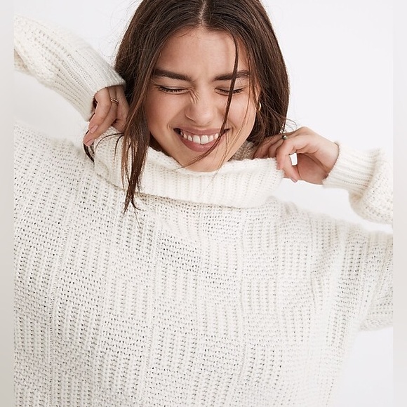 Madewell Checkered Turtleneck Sweater Antique Cream - Picture 3 of 8